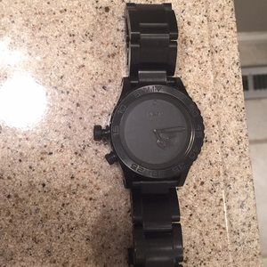 Nixon 42-20 All Black No Scratches